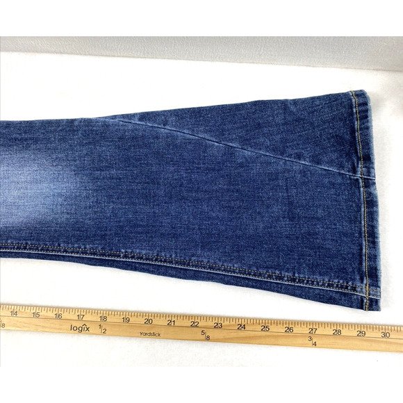 M Jeans Maurices Womens Small Short Distress Medium‎ Wash Denim  Hi Rise Flare - Picture 9 of 11